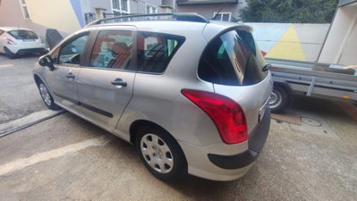 Peugeot 308 SW 1.4 VTi 95CV Premium (2)