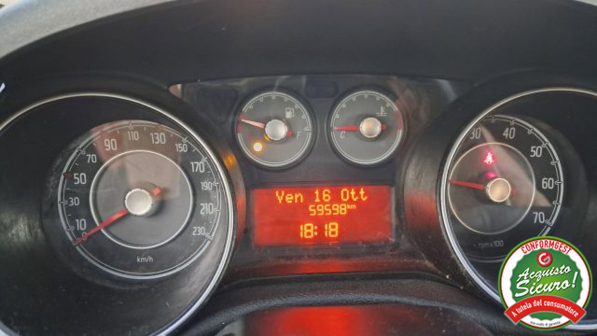 Fiat Punto Evo 1.4 5 porte Dynamic GPL (5)