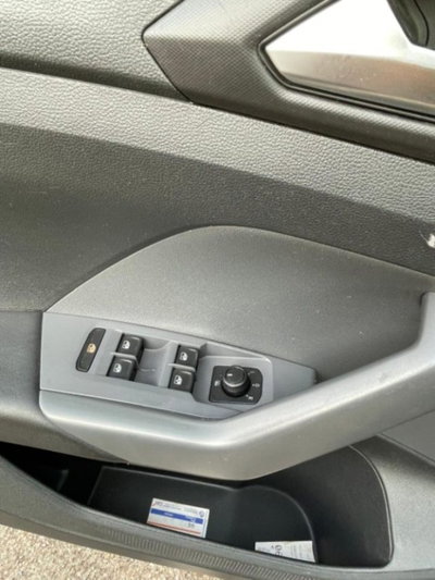 Volkswagen T-Cross 1.0 TSI Urban BMT (12)