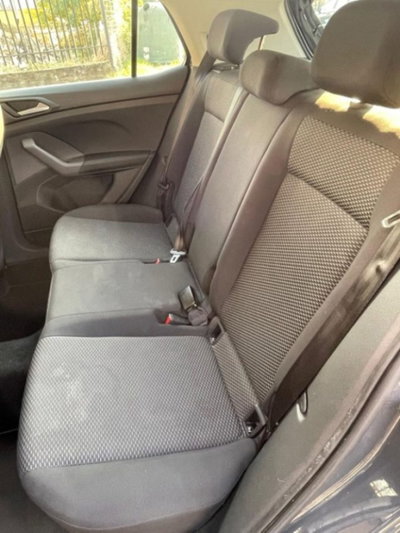 Volkswagen T-Cross 1.0 TSI Urban BMT (9)
