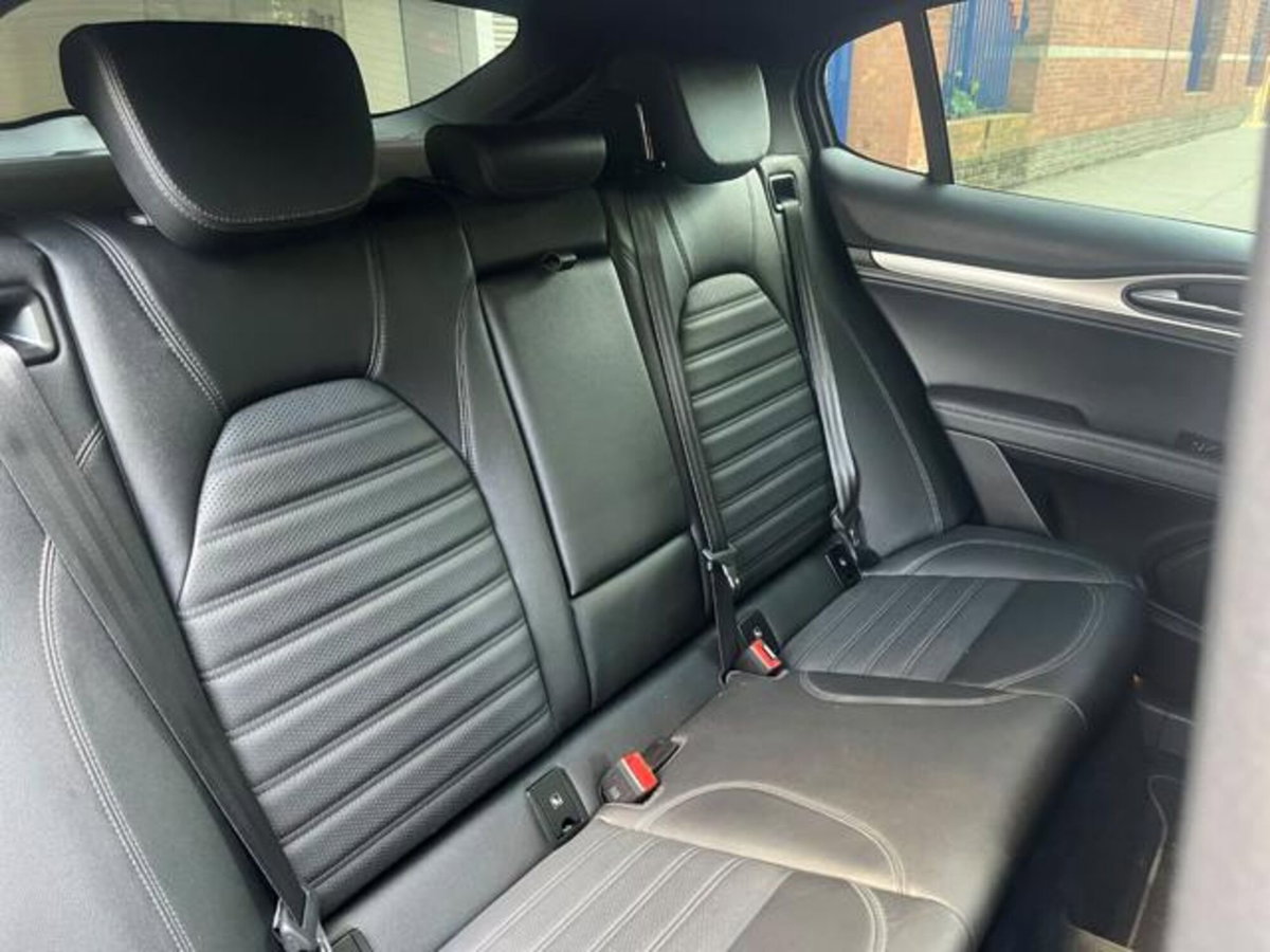 Alfa Romeo Stelvio Stelvio 2.2 Turbodiesel 210 CV AT8 Q4 Veloce (15)