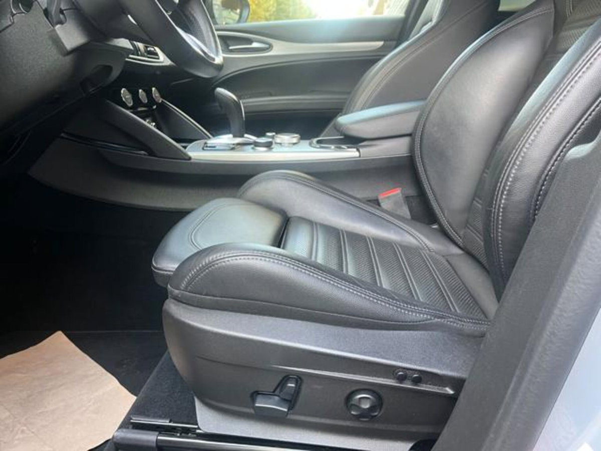 Alfa Romeo Stelvio Stelvio 2.2 Turbodiesel 210 CV AT8 Q4 Veloce (18)