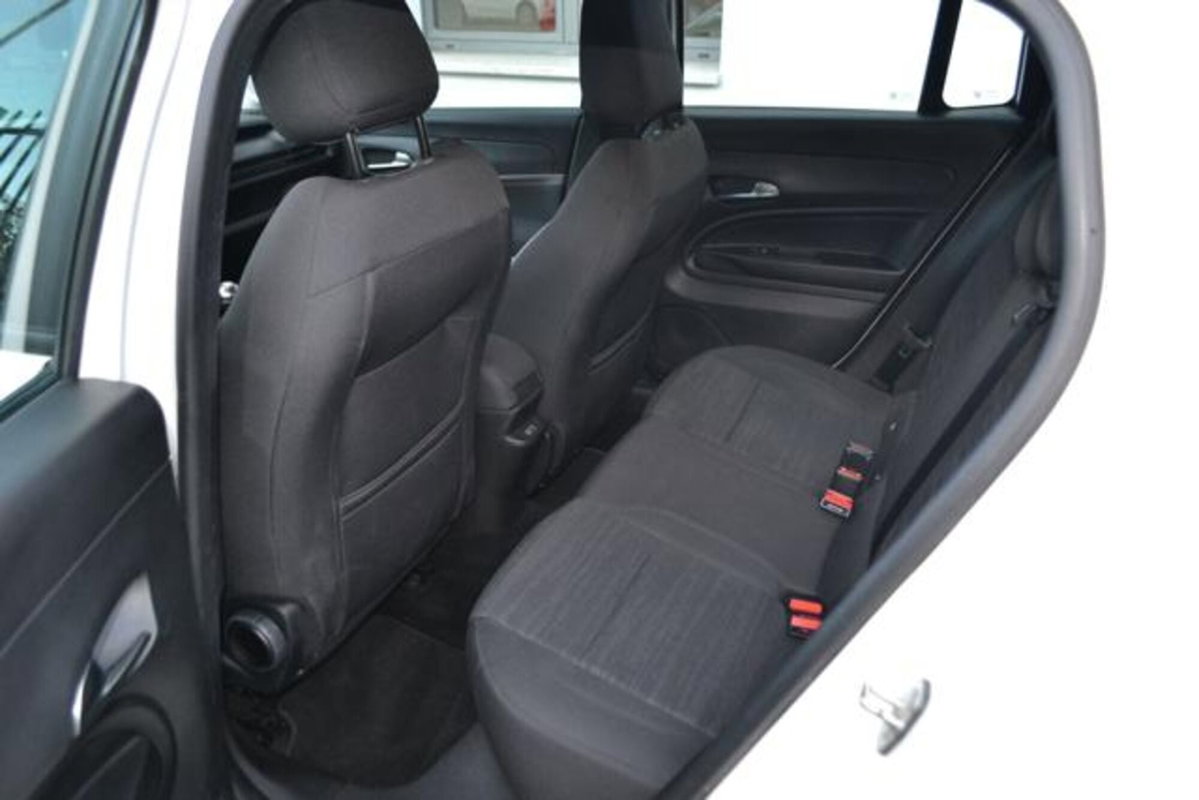 Jeep Avenger 1.2 turbo Longitude fwd 100cv (11)