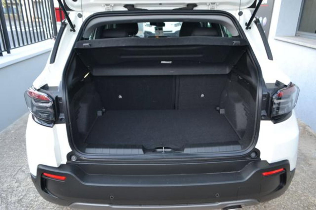 Jeep Avenger 1.2 turbo Longitude fwd 100cv (12)