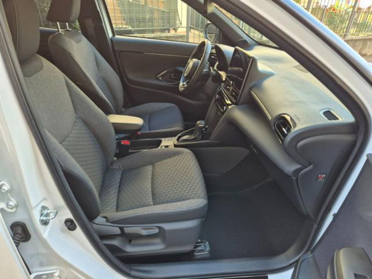 Toyota Yaris Cross 1.5 Hybrid 5p. E-CVT Trend (12)