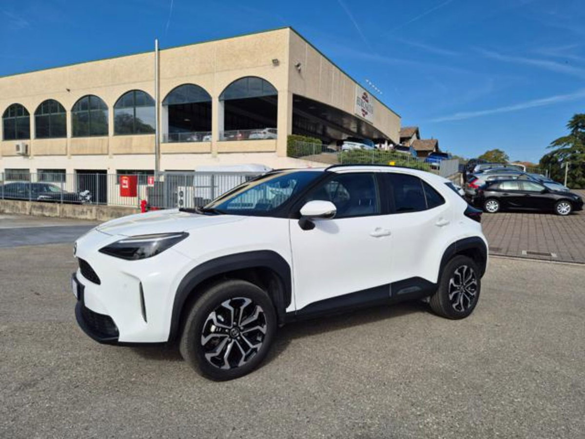 Toyota Yaris Cross 1.5 Hybrid 5p. E-CVT Trend (2)