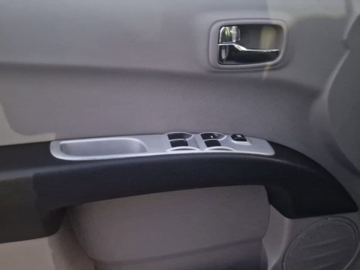 Mitsubishi L200 2.5 DI-D/136CV Double Cab Invite (12)