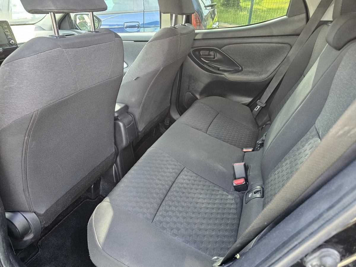 Toyota Yaris 1.5 Hybrid 5 porte Lounge (11)