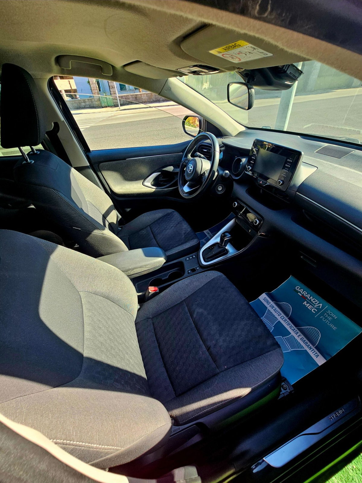 Toyota Yaris 1.5 Hybrid 5 porte Lounge (16)