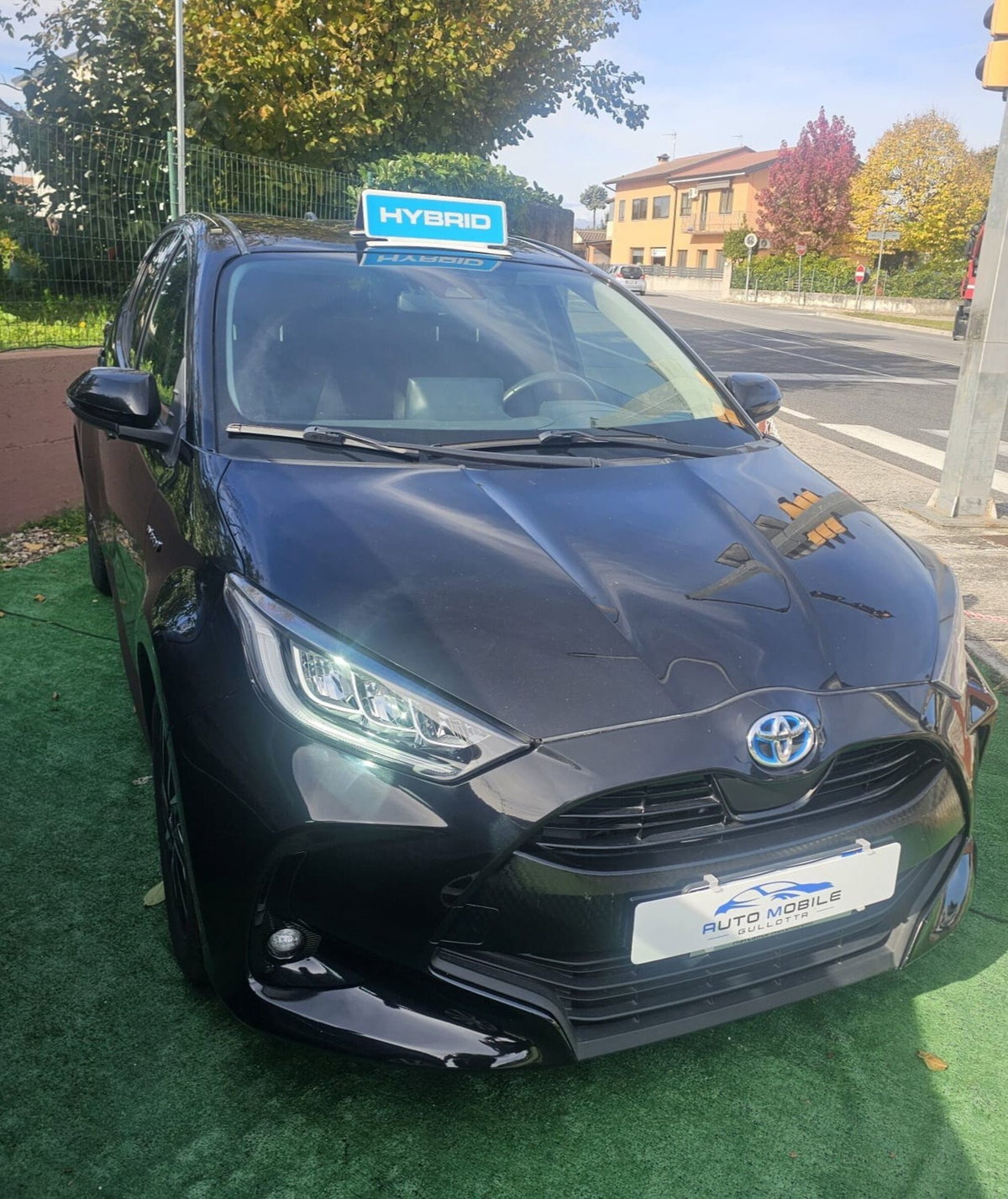 Toyota Yaris 1.5 Hybrid 5 porte Lounge (2)