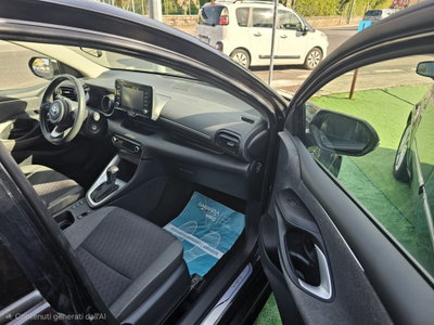 Toyota Yaris 1.5 Hybrid 5 porte Lounge (7)