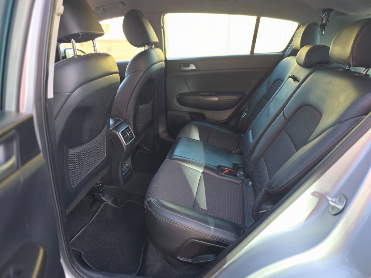 Kia Sportage 1.7 CRDI 2WD Style (14)