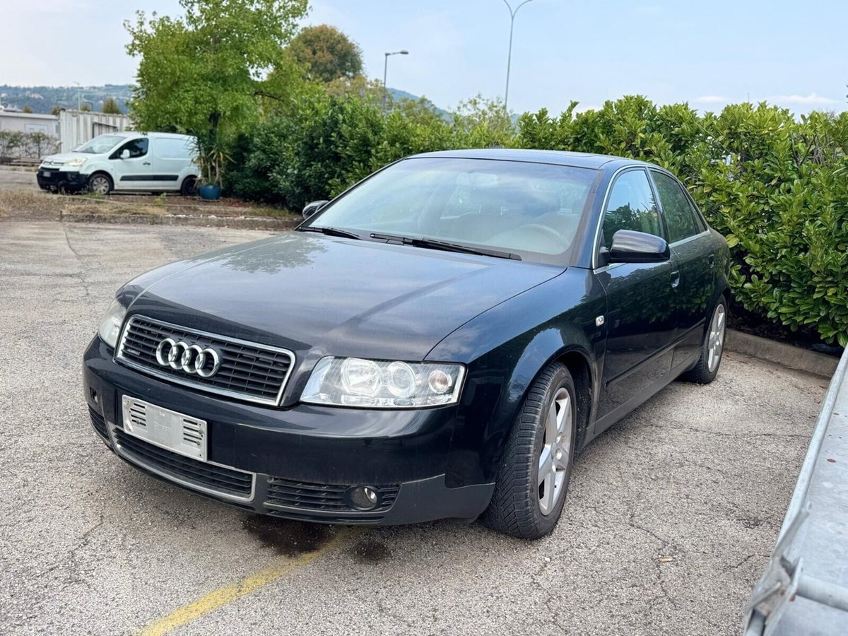 Audi A4 2.5 V6 TDI/180 CV cat quattro