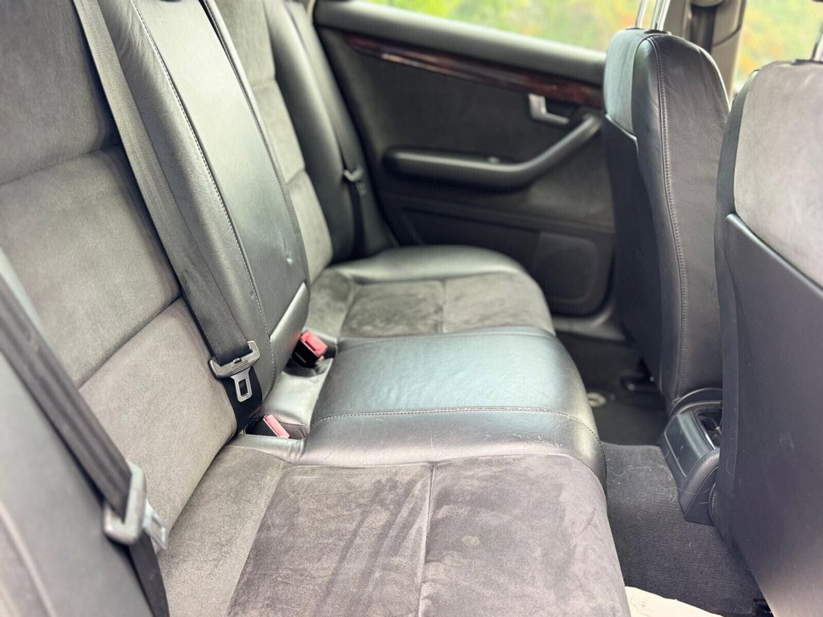 Audi A4 2.5 V6 TDI/180 CV cat quattro (11)