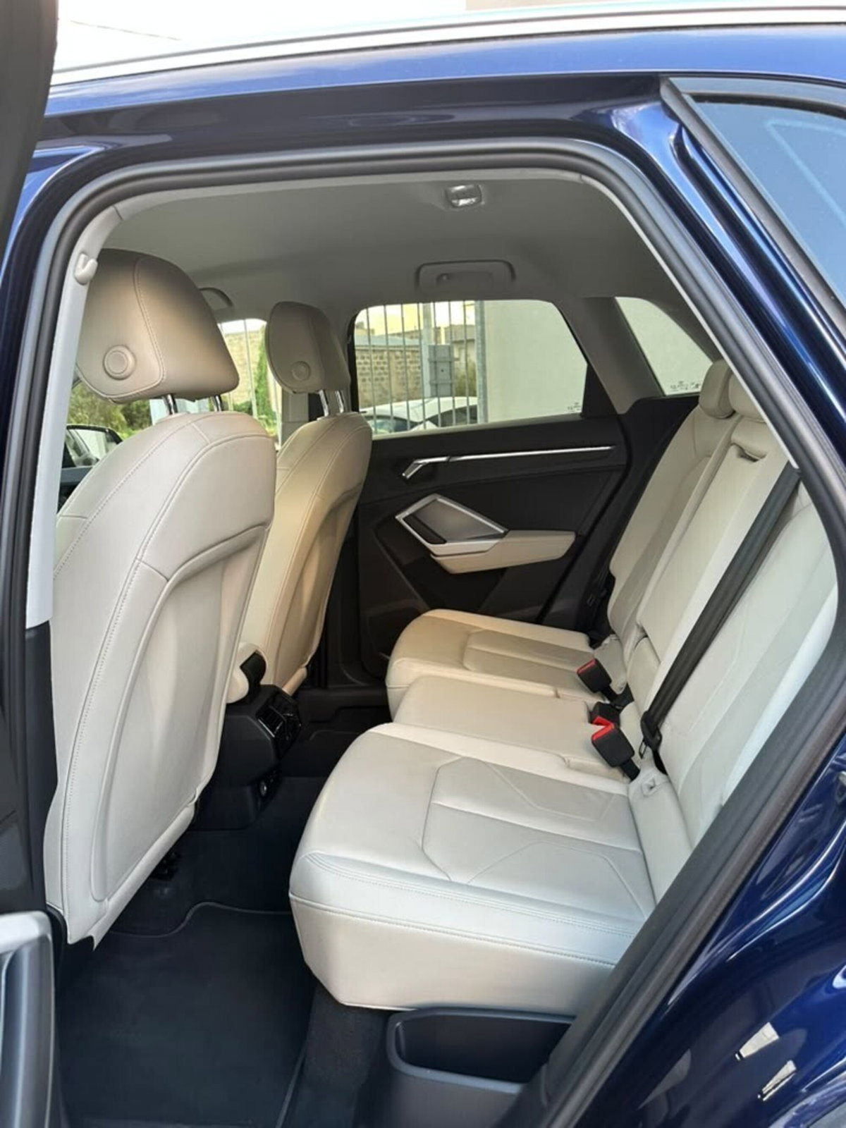 Audi Q3 35 TDI quattro S tronic Business (15)