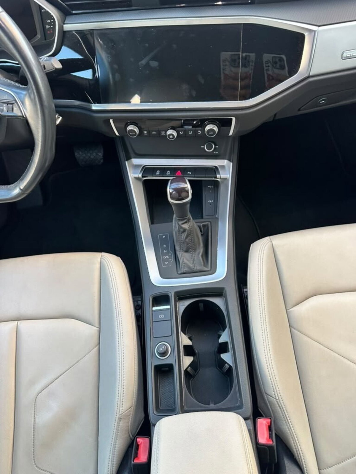 Audi Q3 35 TDI quattro S tronic Business (8)