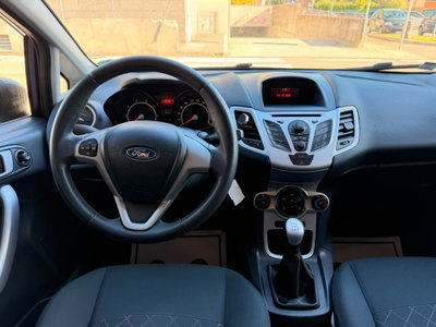 Ford Fiesta 1.2 82 CV 5 porte Titanium (13)