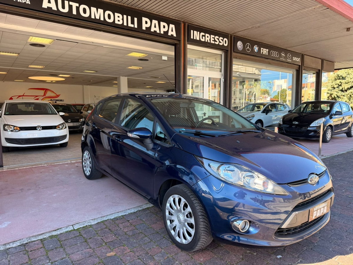 Ford Fiesta 1.2 82 CV 5 porte Titanium (2)