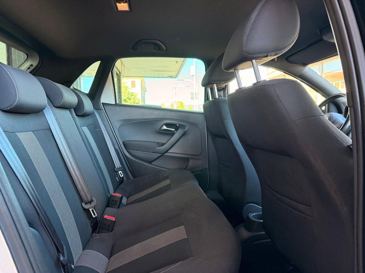 Volkswagen Polo 1.2 5 porte United (11)