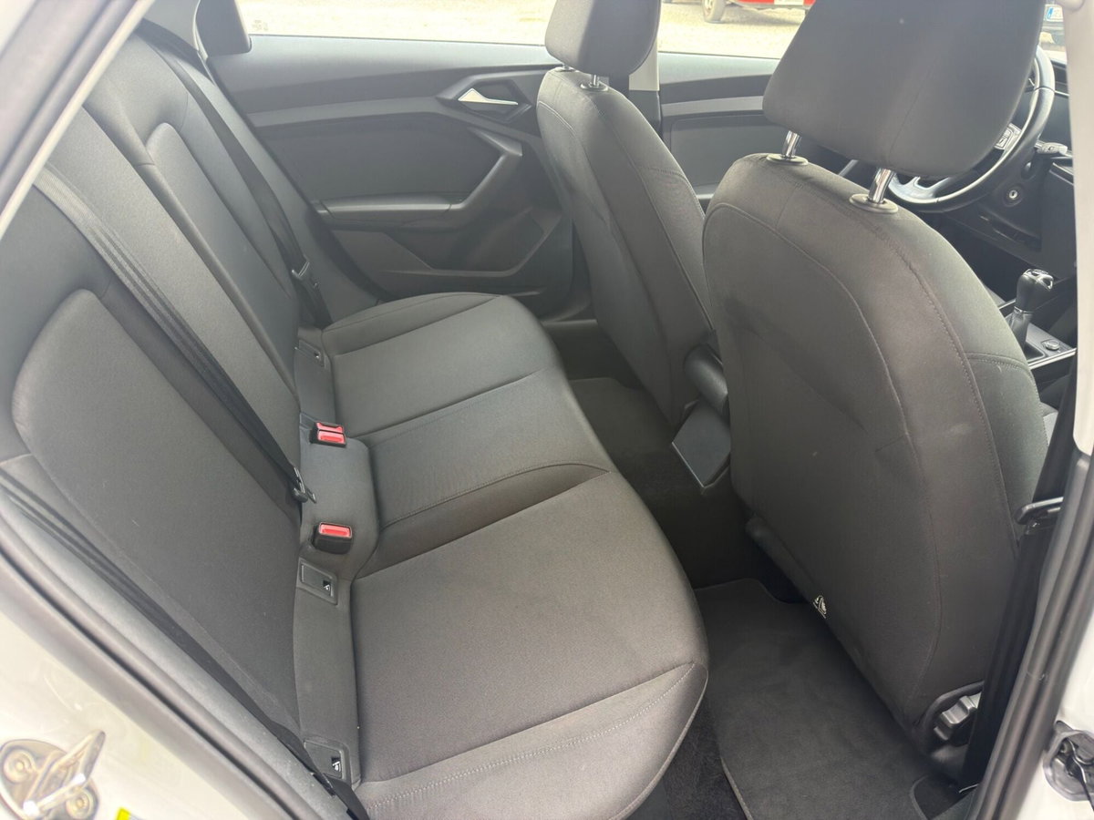 Audi A1 Sportback 30 TFSI Admired Advanced (9)