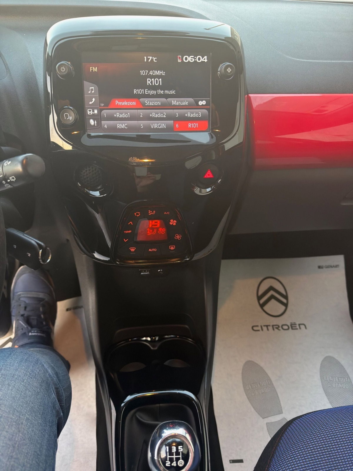 Citroen C1 C1 VTi 72 5 porte Live (13)