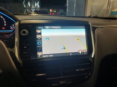 Peugeot 2008 120 S&S Black Matt (10)
