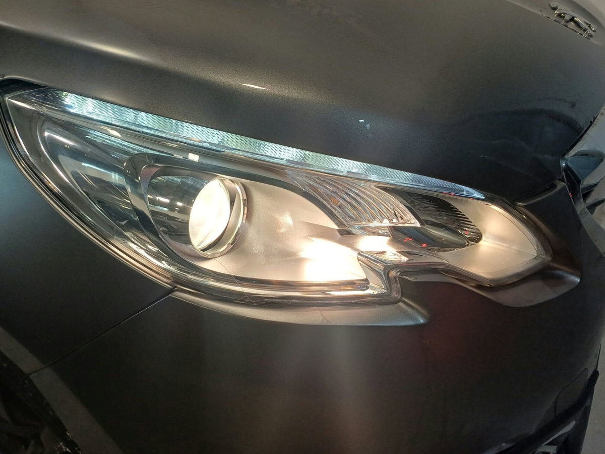 Peugeot 2008 120 S&S Black Matt (7)