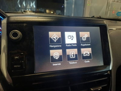 Peugeot 2008 120 S&S Black Matt (8)