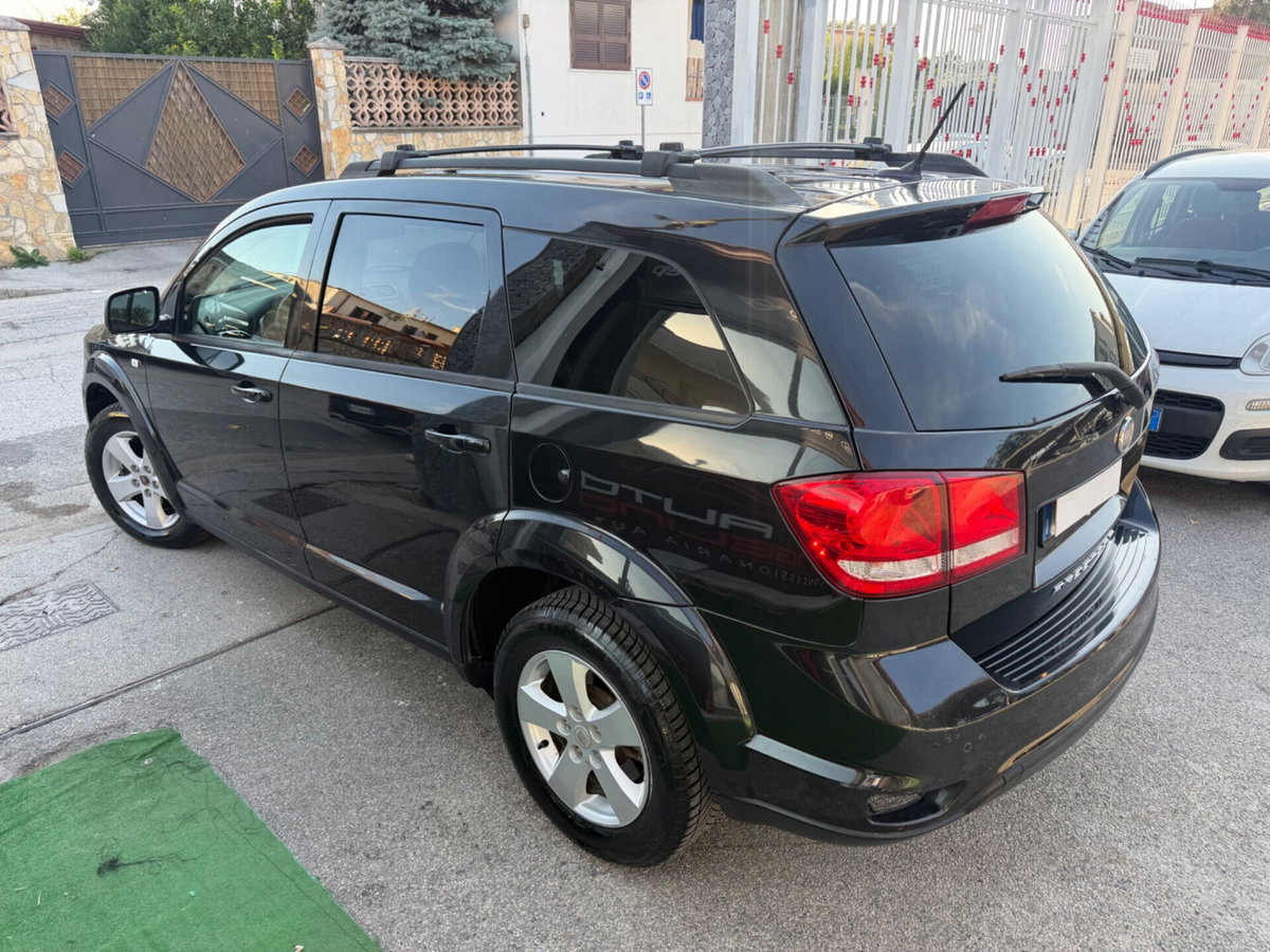 Fiat Freemont 2.0 Multijet 140 CV Urban (5)