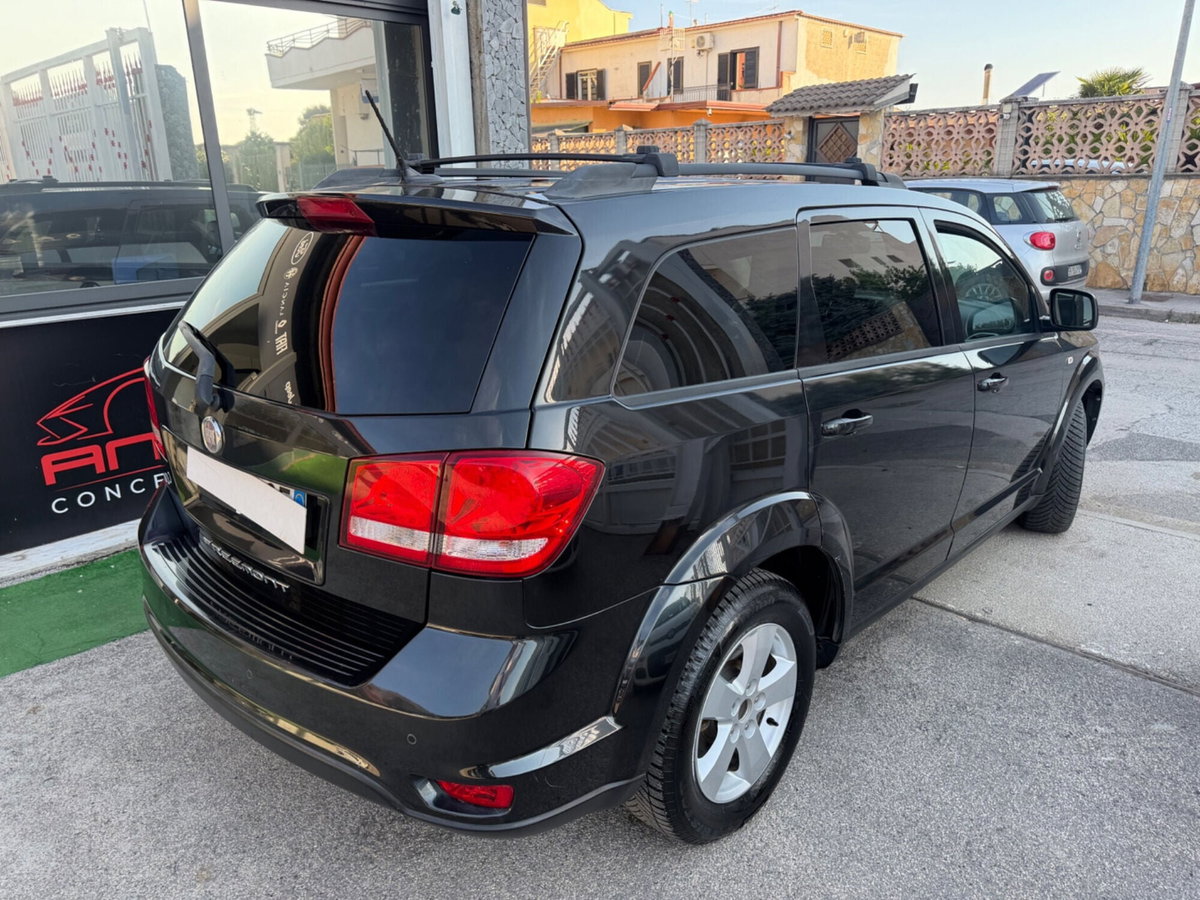 Fiat Freemont 2.0 Multijet 140 CV Urban (8)