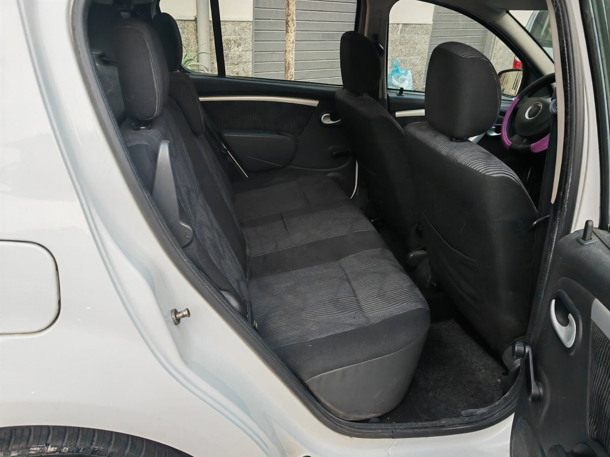 Dacia Sandero 1.4 8V GPL Lauréate (10)