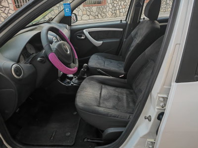 Dacia Sandero 1.4 8V GPL Lauréate (7)