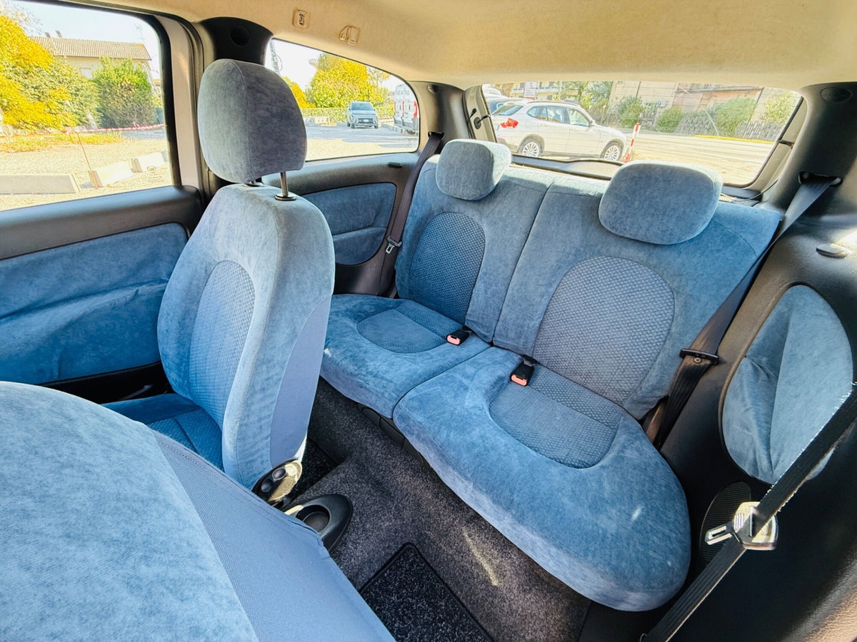 Lancia Ypsilon 1.2 Argento (17)