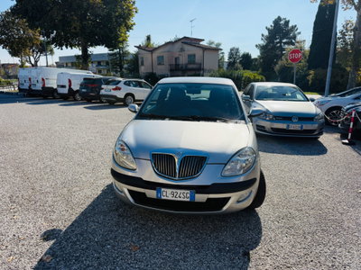 Lancia Ypsilon 1.2 Argento (2)