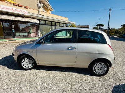 Lancia Ypsilon 1.2 Argento (4)