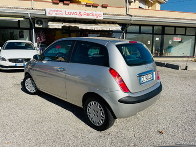 Lancia Ypsilon 1.2 Argento (5)