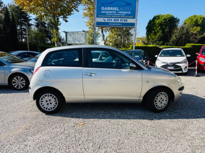 Lancia Ypsilon 1.2 Argento (8)