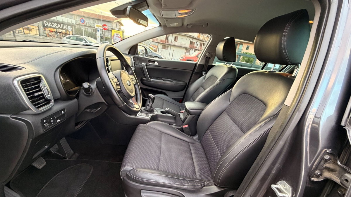 Kia Sportage 1.7 CRDI 2WD Class (8)