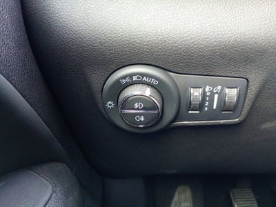 Jeep Compass 1.6 Multijet II 2WD Limited (10)