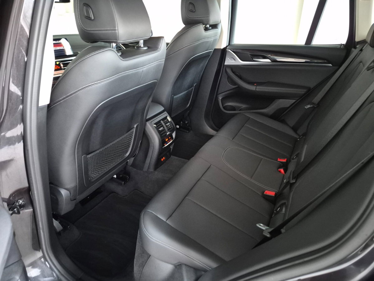 BMW X3 sDrive18d 48V Msport (16)