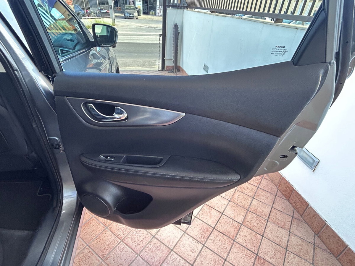 Nissan Qashqai 1.5 dCi 115 CV DCT N-Connecta (17)