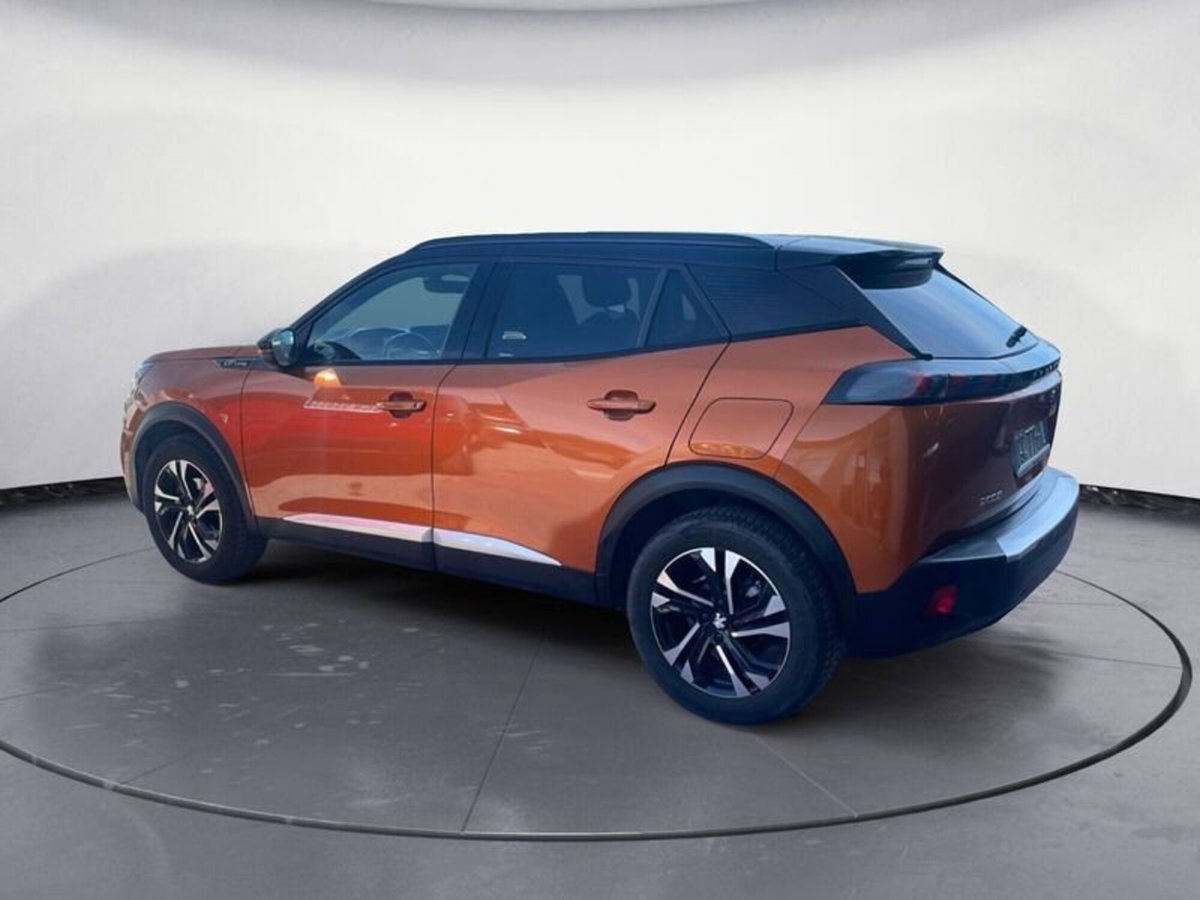 Peugeot 2008 BlueHDi 100 S&S GT Line (4)