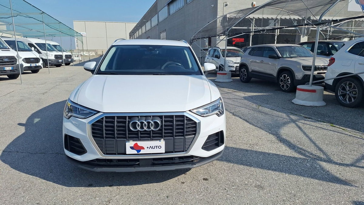 Audi Q3 45 TFSI e S tronic Business (2)
