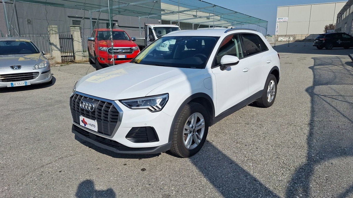 Audi Q3 45 TFSI e S tronic Business (3)