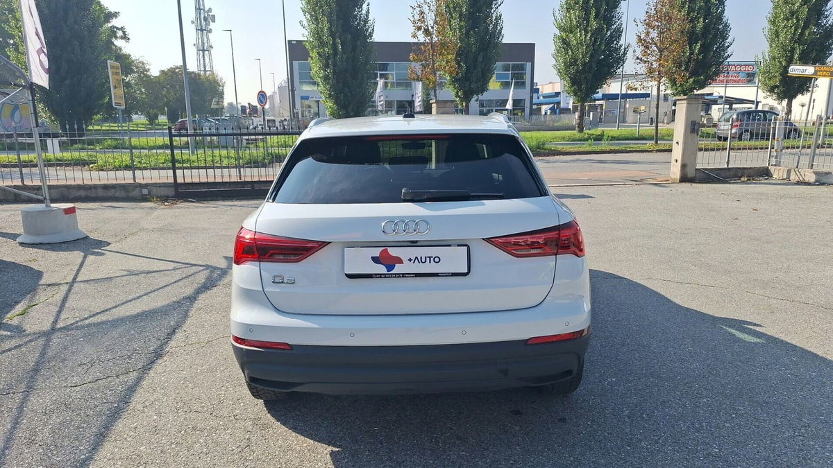 Audi Q3 45 TFSI e S tronic Business (6)