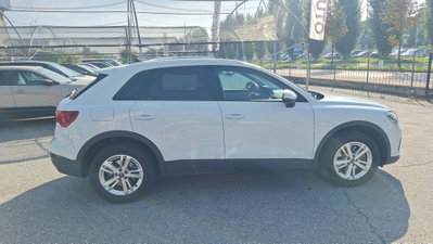 Audi Q3 45 TFSI e S tronic Business (8)