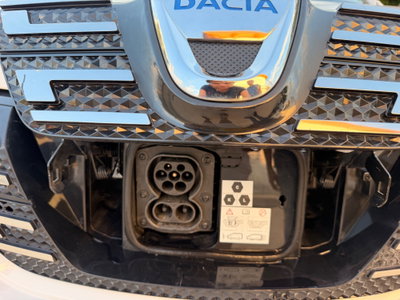 Dacia Spring Comfort Plus Electric 45 (14)