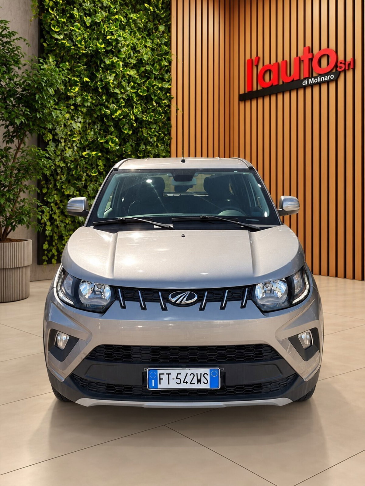 Mahindra KUV100 KUV100 1.2 VVT M-Bifuel(GPL) K8 (2)
