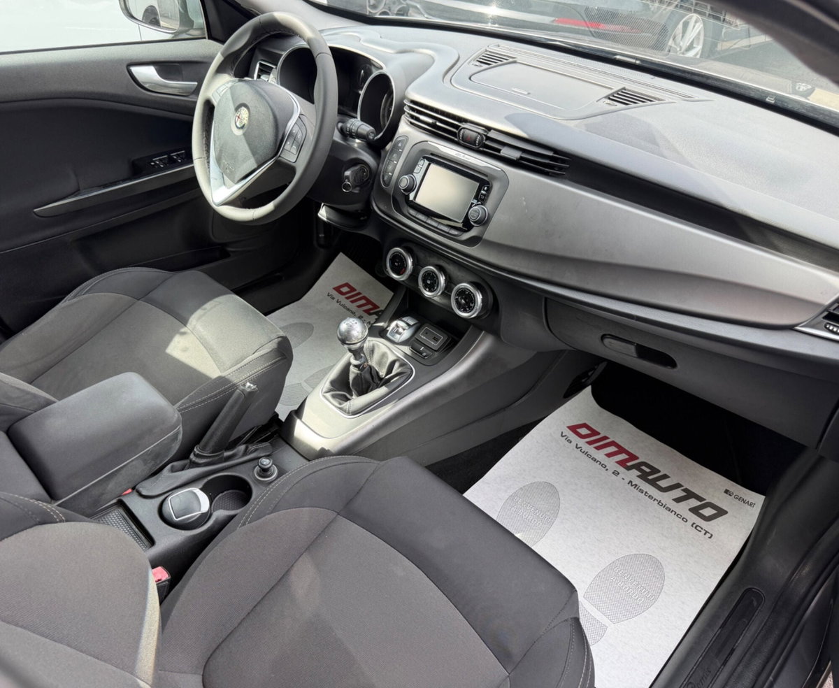 Alfa Romeo Giulietta 1.6 JTDm Exclusive 120cv (9)