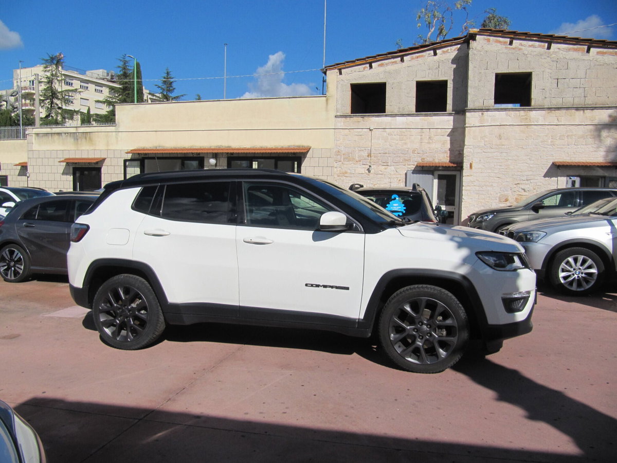 Jeep Compass 1.6 Multijet II 2WD S (4)